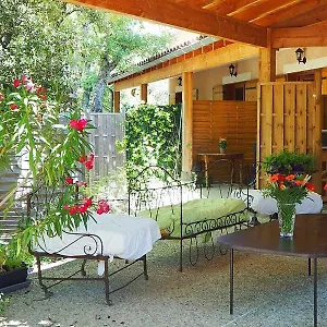 https://escapades-en-ventoux.fr-provencehotel.com